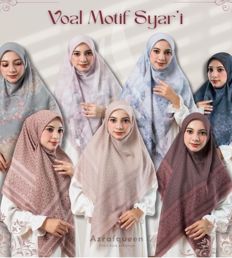 Model memakai hijab segi empat voal motif Syar'i